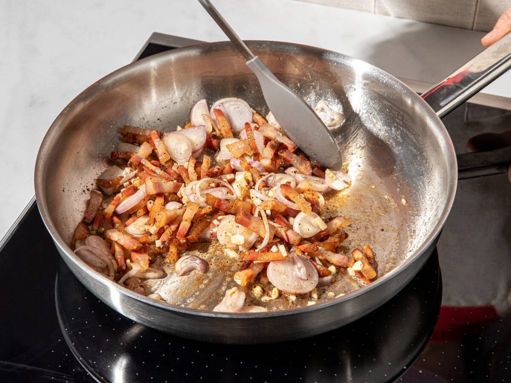 Maslové cestoviny all'amatriciana